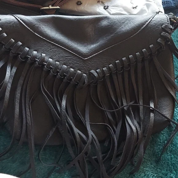 To small - Picture 1 of 2